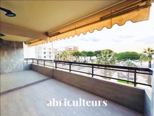 Vue mer panoramique - Élégant 4 Pièces avec terrasse - 84m² - Juan-les-Pins
