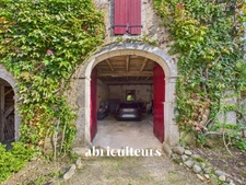 Corps de ferme avec dépendances sur  terrain de 7 600 m² avec piscine – Tilh