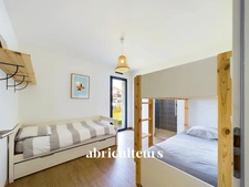 Superbe villa contemporaine avec piscine chauffée orientée sud- idéalement située - à seulement 10 minutes des plages-  proche du centre ville de Tosse 40230