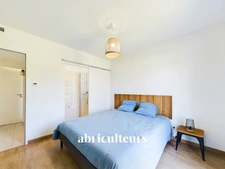 Superbe villa contemporaine avec piscine chauffée orientée sud- idéalement située - à seulement 10 minutes des plages-  proche du centre ville de Tosse 40230