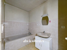 Proche centre et gare – Saint Vincent de Tyrosse- Studio dans résidence au calme