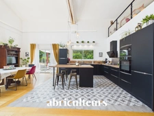 Très belle propriété sur 2 720 m² de terrain - SAUBION
