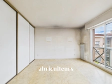 Proche centre et gare – Saint Vincent de Tyrosse- Studio dans résidence au calme