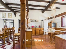 Corps de ferme avec dépendances sur  terrain de 7 600 m² avec piscine – Tilh