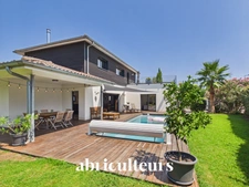 Villa contemporaine de 2018 avec piscine et toit-terrasse<span></span>Seignosse Bourg