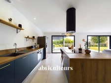 Superbe villa contemporaine avec piscine chauffée orientée sud- idéalement située - à seulement 10 minutes des plages-  proche du centre ville de Tosse 40230