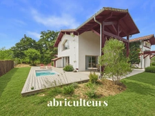 Très belle propriété sur 2 720 m² de terrain - SAUBION