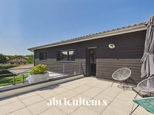 Villa contemporaine de 2018 avec piscine et toit-terrasse<span></span>Seignosse Bourg