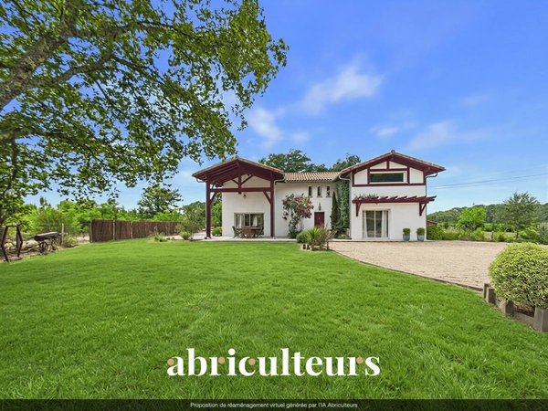 Très belle propriété sur 2 720 m² de terrain<span></span>SAUBION