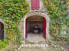 Corps de ferme avec dépendances sur  terrain de 7 600 m² avec piscine<span></span>Tilh