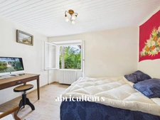 Corps de ferme avec dépendances sur  terrain de 7 600 m² avec piscine – Tilh