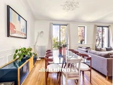 Maison familiale avec jardin verdoyant sans vis-à-vis – Centre de Courbevoie