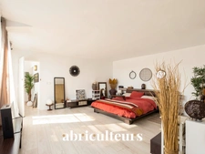 Grand loft indépendant de 176 m² – Colombes Centre-Gare