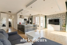 Appartement 3 pièces 66 m²<span></span>Dernier étage lumineux avec deux balcons  et box<span></span>Gennevilliers