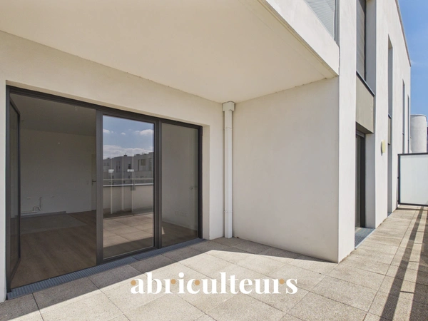 Appartement familial T5 de 91 m² avec terrasses et parkings<span></span>Colombes (92700)