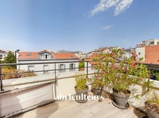 Maison familiale avec jardin verdoyant sans vis-à-vis – Centre de Courbevoie
