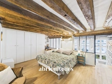 DUPLEX DE CHARME vendu AU CŒUR DU 1ER ARRONDISSEMENT PARIS (75001)