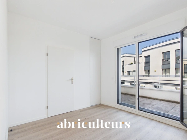 Appartement familial T5 de 91 m² avec terrasses et parkings<span></span>Colombes (92700)