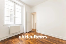 PARIS 1ER / SAINT HONORÉ<span></span>2 PIECES<span></span>1 CHAMBRE<span></span>53 m2<span></span>675.000 €