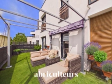 Appartement 3 pièces 72 m²<span></span>Terrasse 41 m²<span></span>Colombes