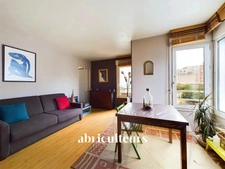 Deux pièces lumineux avec cave et parking<span></span>rue Gilbert Rousset Asnières sur Seine