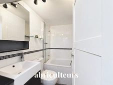 Duplex sous les toits, 3 m sous plafond, Paris 1er (Sentier / Palais-Royal)