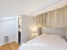 Duplex sous les toits, 3 m sous plafond, Paris 1er (Sentier / Palais-Royal)