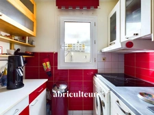 Deux pièces lumineux avec cave et parking<span></span>rue Gilbert Rousset Asnières sur Seine