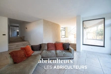 Villa  10 pièces  6 chambres  300 m²<span></span>Sèvres