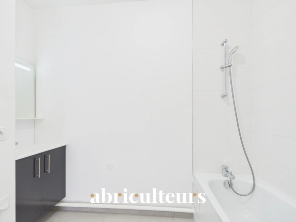 Appartement familial T5 de 91 m² avec terrasses et parkings<span></span>Colombes (92700)