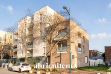 Appartement 3 pièces 66 m²<span></span>Dernier étage lumineux avec deux balcons  et box<span></span>Gennevilliers