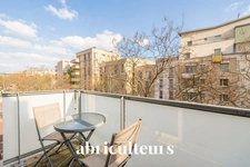 Appartement 3 pièces 66 m²<span></span>Dernier étage lumineux avec deux balcons  et box<span></span>Gennevilliers