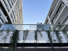 Appartement avec rénovation récente vendu à PARIS 15e (75015)