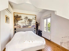 Maison familiale avec jardin verdoyant sans vis-à-vis – Centre de Courbevoie