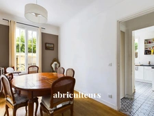 Maison rénovée en 2022 avec jardin vendu à Colombes (92700)