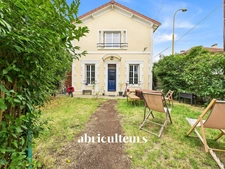 Maison rénovée en 2022 avec jardin vendu à Colombes (92700)