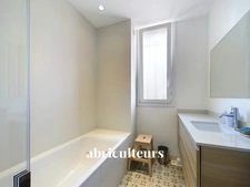 Maison familiale avec jardin verdoyant sans vis-à-vis – Centre de Courbevoie