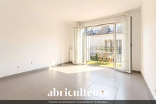 Colombes Gros Grès  : 3 pièces lumineux avec balcon, parking