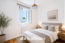 Appartement 2 pièces 31 m²<span></span>1er étage<span></span>Colombes (Rue Gabriel Péri)<span></span>Petit immeuble 1930