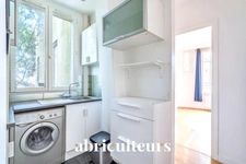 Appartement 2 pièces 31 m²<span></span>1er étage<span></span>Colombes (Rue Gabriel Péri)<span></span>Petit immeuble 1930