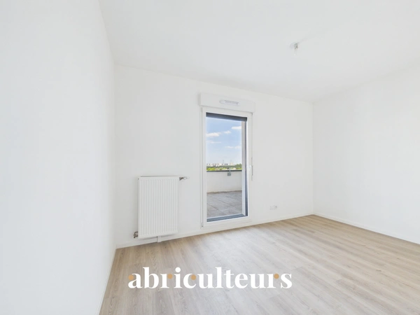 Appartement familial T5 de 91 m² avec terrasses et parkings<span></span>Colombes (92700)