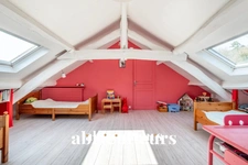 AUVERS SUR OISE / CENTRE VILLE - MAISON AVEC DEPENDANCE ET JARDIN - 8 PIECES - 4 CHAMBRES - 155 M2 - 620.000 €