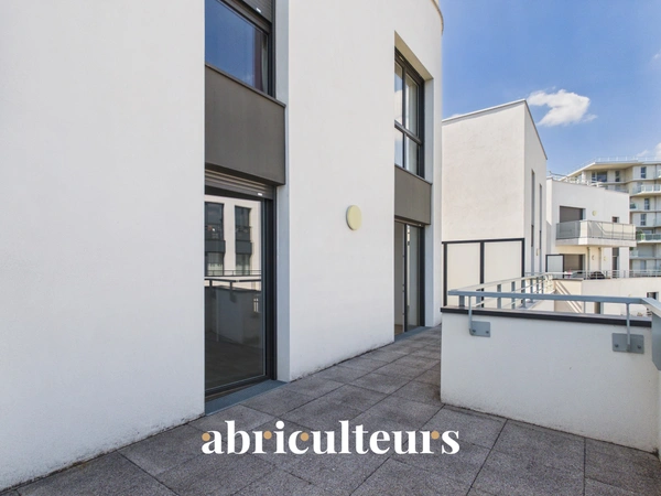 Appartement familial T5 de 91 m² avec terrasses et parkings<span></span>Colombes (92700)