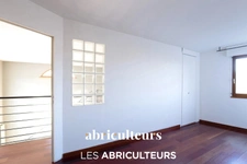 Villa  10 pièces  6 chambres  300 m²<span></span>Sèvres