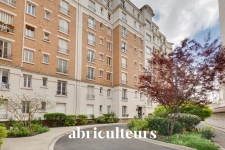 Coup de Cœur<span></span>Courbevoie : 2 pièces  "clé en main" entièrement rénové