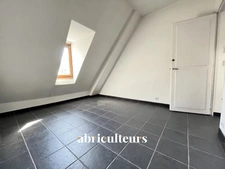 Appartement 3 pièces, dernier étage – Rue Michel-Ange Paris 16e