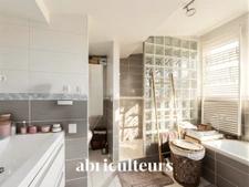 Grand loft indépendant de 176 m² – Colombes Centre-Gare