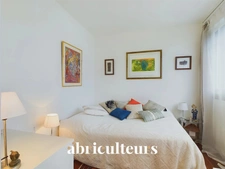 Appartement avec rénovation récente vendu à PARIS 15e (75015)