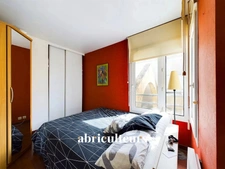 Deux pièces lumineux avec cave et parking<span></span>rue Gilbert Rousset Asnières sur Seine