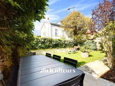 Maison familiale avec jardin verdoyant sans vis-à-vis – Centre de Courbevoie
